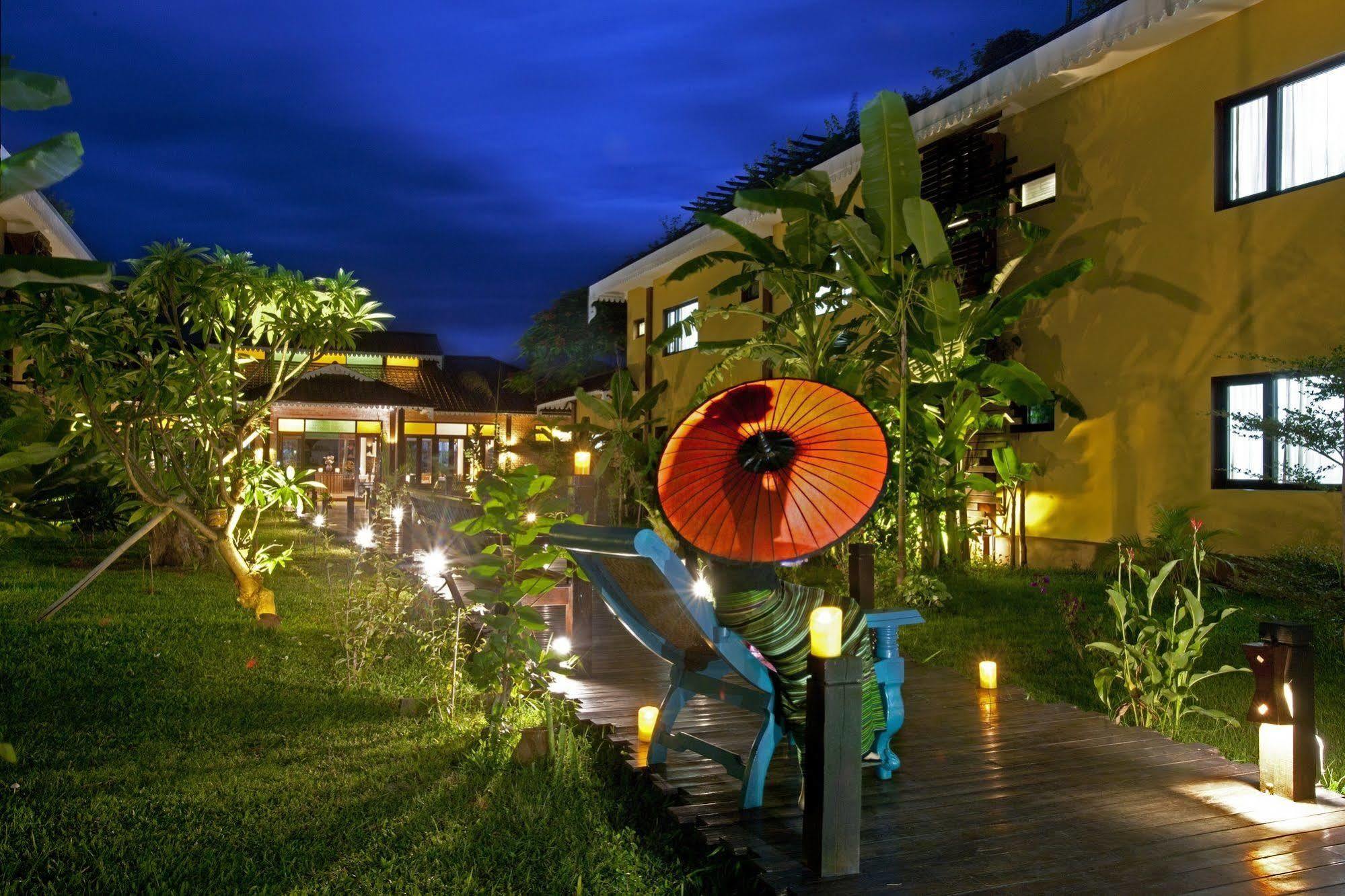 Thanakha Inle Hotel Nyaungshwe Exteriör bild
