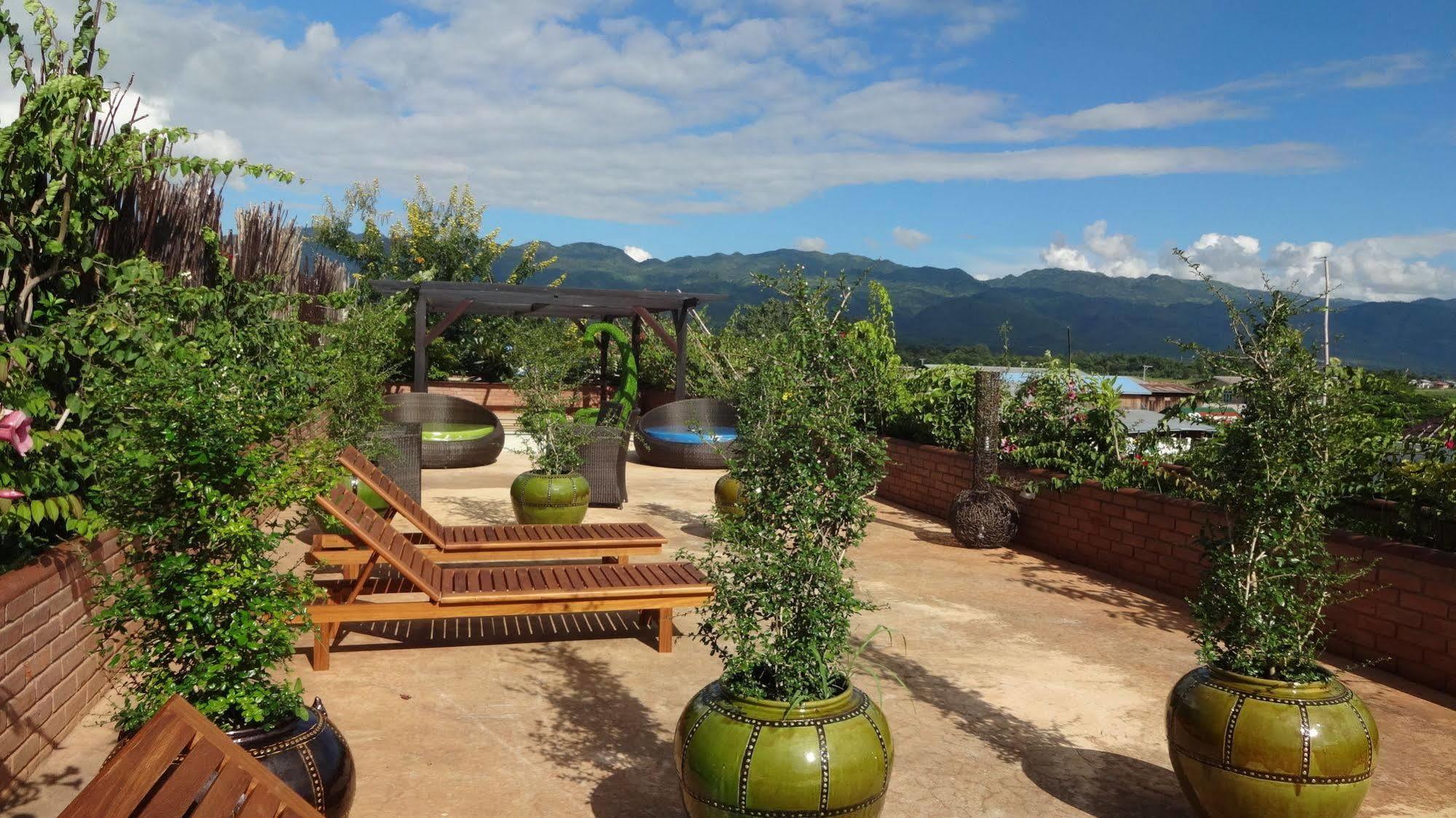 Thanakha Inle Hotel Nyaungshwe Exteriör bild