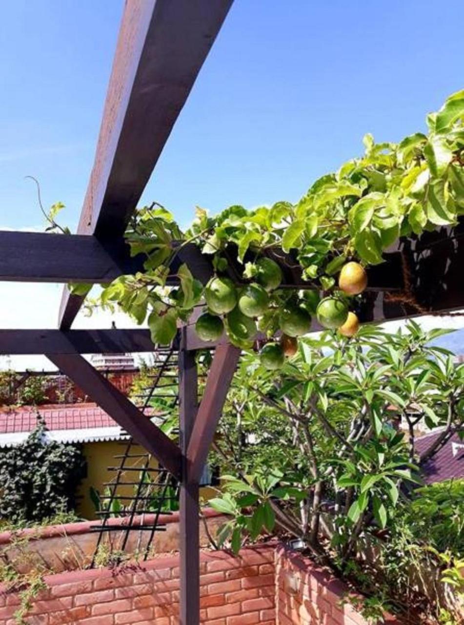 Thanakha Inle Hotel Nyaungshwe Exteriör bild